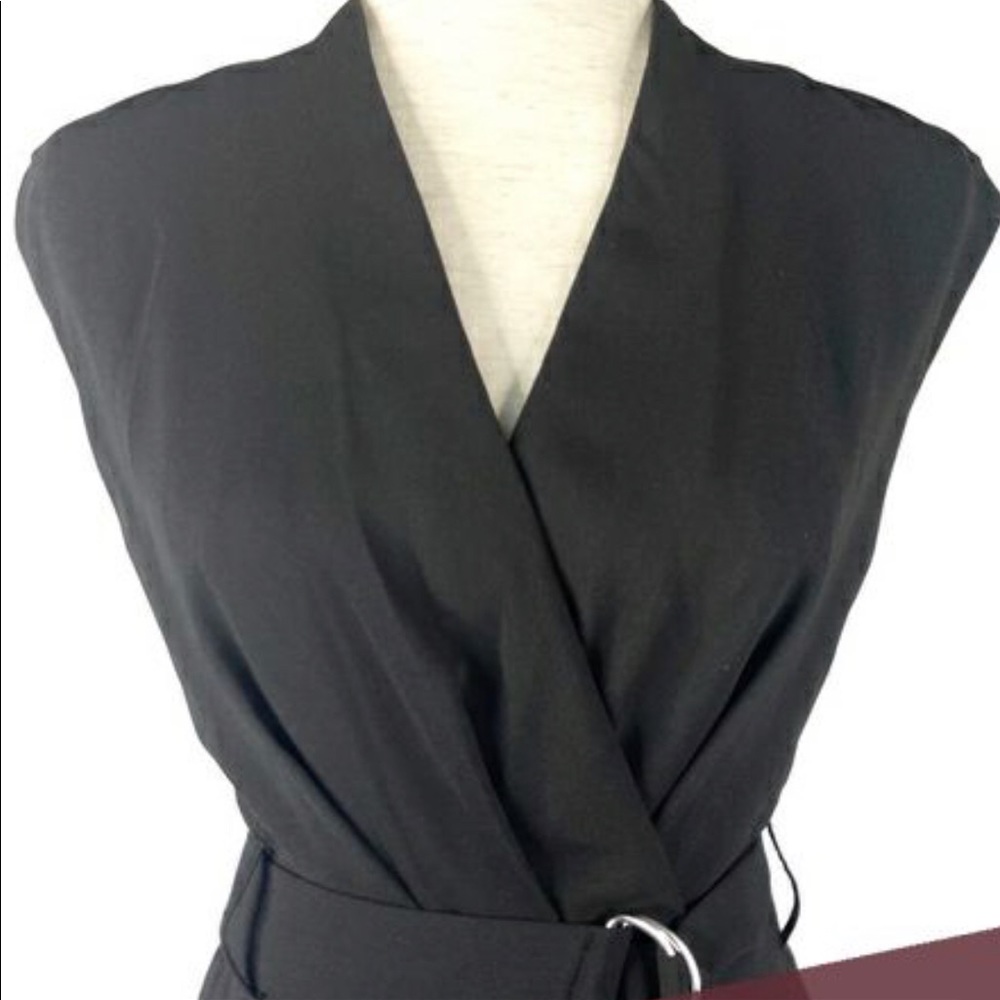 Black sleeveless short romper